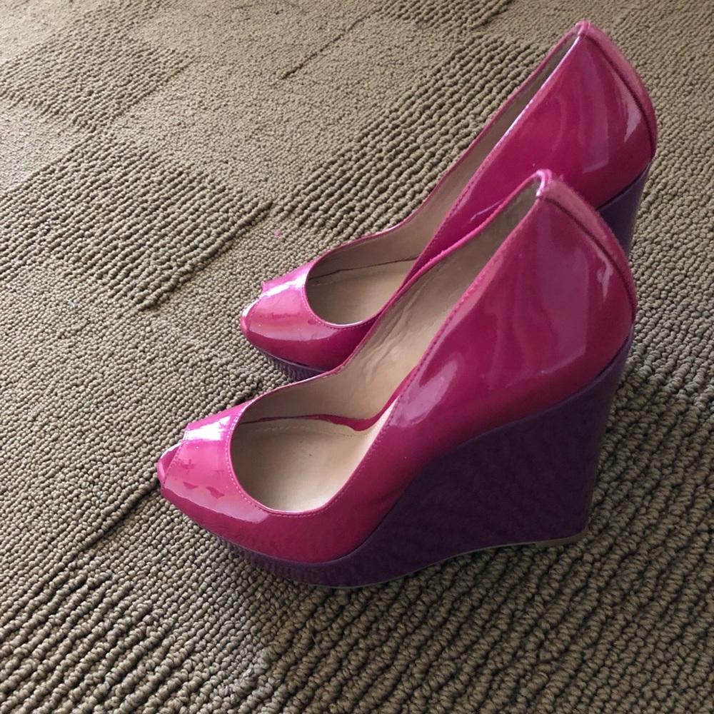 Vince Camuto pink wedge - Picture 2 of 7